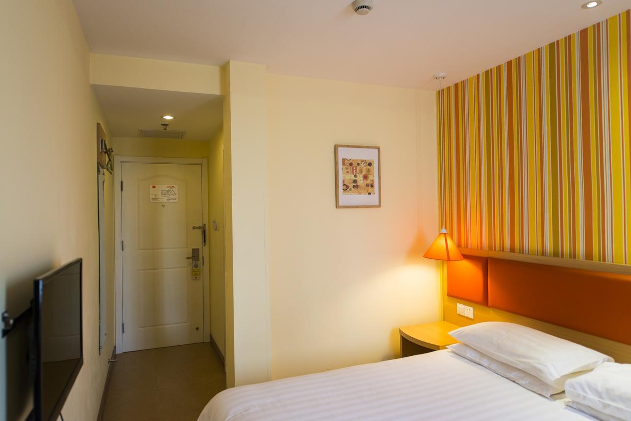 Home Inn Changchun Dajing Road Ouya Outlets מראה חיצוני תמונה